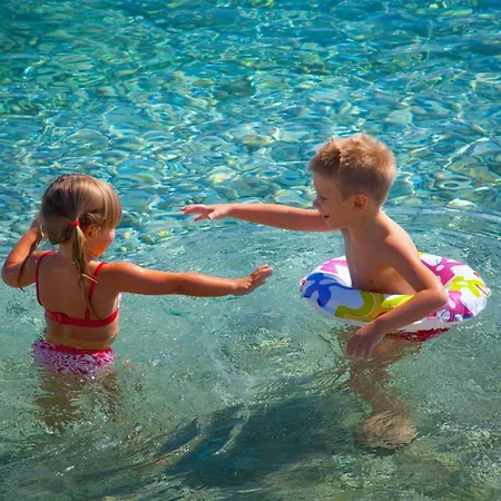 منتزه العطل Campsite & Holiday *
