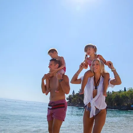 Campsite & Holiday منتزه العطل