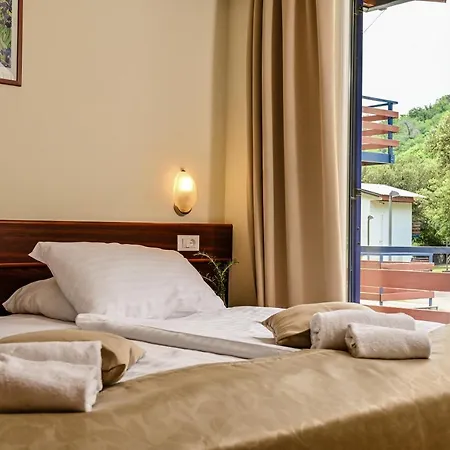 منتزه العطل Campsite & Holiday *